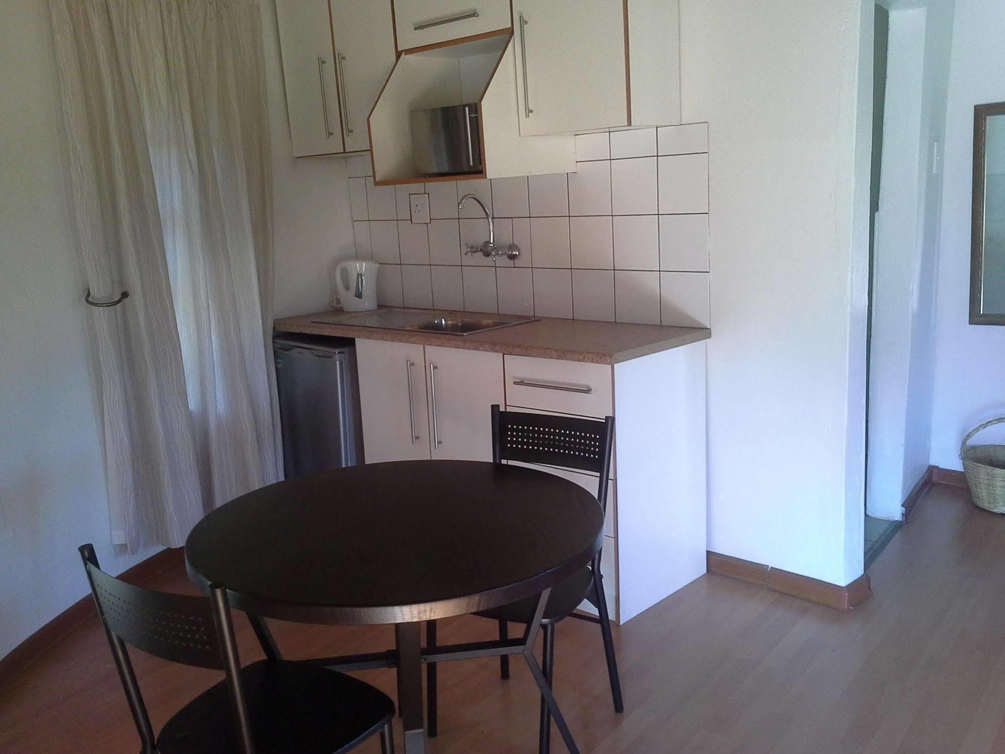 Bird Haven Guesthouse Hlotse Экстерьер фото